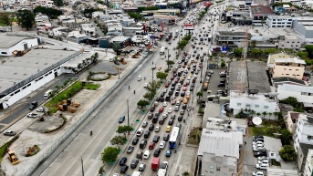 Según el Municipio, por la intersección de la avenida Juan Tanca Marengo y la avenida Rodrigo Chávez circulan unos 90 000 vehículos al día. (Municipio de Guayaquil)