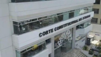 Fachada de la Corte Constitucional en Quito. (Ecuavisa)
