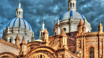 Cúpulas de la Catedral de Cuenca, en Azuay (Canva)