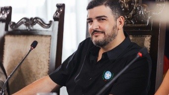 Imagen de Aquiles Álvarez, alcalde de Guayaquil, en el Salón de la Ciudad en el Palacio Municipal de Guayaquil. (Municipio de Guayaquil)