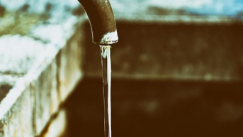 Imagen referencial para graficar los cortes de agua en Atucucho. (Pixabay)