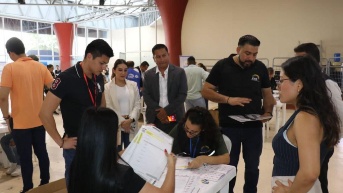 Proceso de revisión de actas. (Flickr CNE)