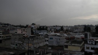 Lluvias empezaron a caer en el sur de Quito. (API)