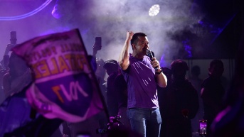 Daniel Noboa en su cierre de campaña en Guayaquil el 10 de abril del 2025. (API)