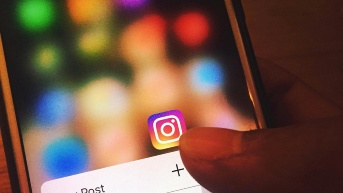 Instagram limita funciones para adolescentes en busca de mayor seguridad (Internet)