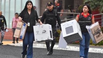 El Consejo Nacional Electoral lleva a cabo la segunda vuelta presidencial este domingo, 13 de abril de 2025. (API)