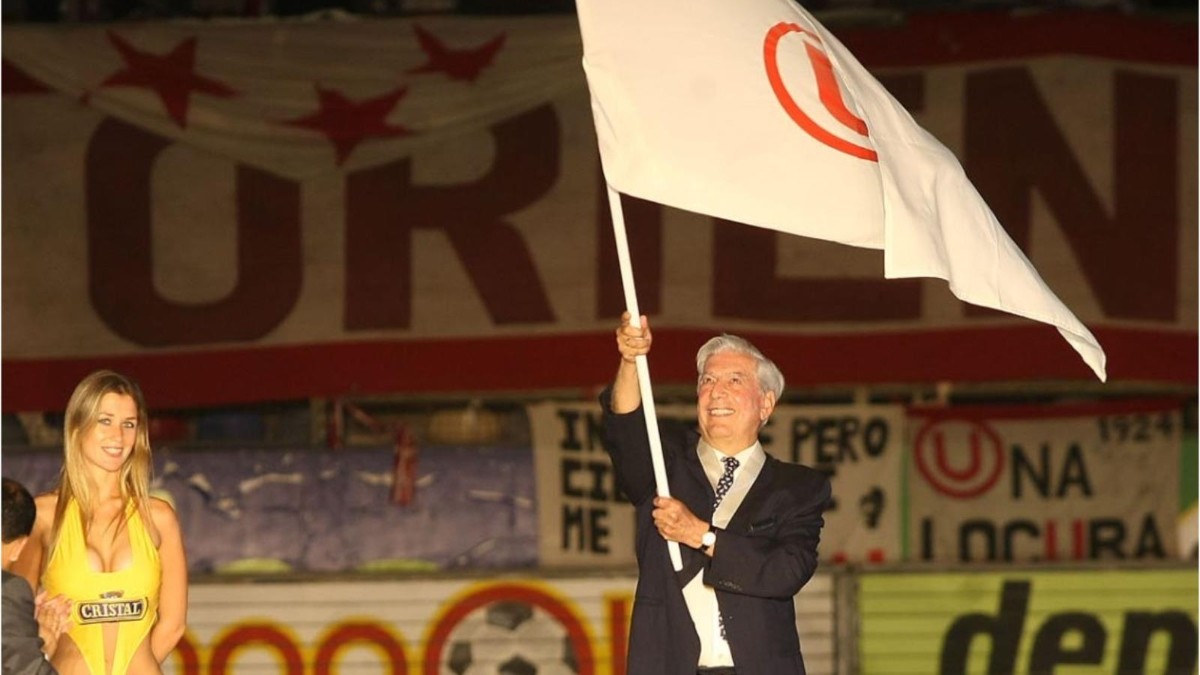 Mario Vargas Llosa, fue un aficionado confeso del Universitario. (ARCHIVO)