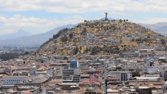 Fotografía de EL Panecillo en Quito. (PIXABAY)
