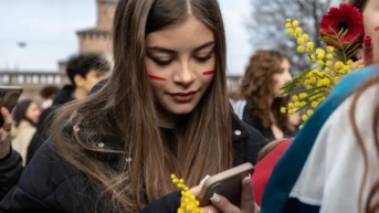 Uso de los teléfonos móviles. (Getty Images / BBC)