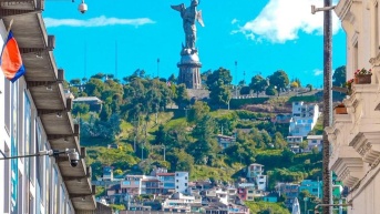 En Quito, su centro histórico es uno de los mejor conservados de América Latina, un laberinto de calles empedradas, iglesias barrocas y plazas que narran siglos de historia viva. (@EWQuest)