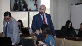 21 de noviembre del 2024 Mario Godoy, Presidente del Consejo de la Judicatura, preside la sesión junto a los vocales para tratar sobre el concurso para jueces y conjueces de la Corte Nacional. (Foto: API)