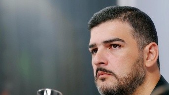 Imagen de Aquiles Álvarez, alcalde de Guayaquil, en un enlace radial realizado el miércoles 16 de abril del 2025. (Cuenta de X de Álvarez)