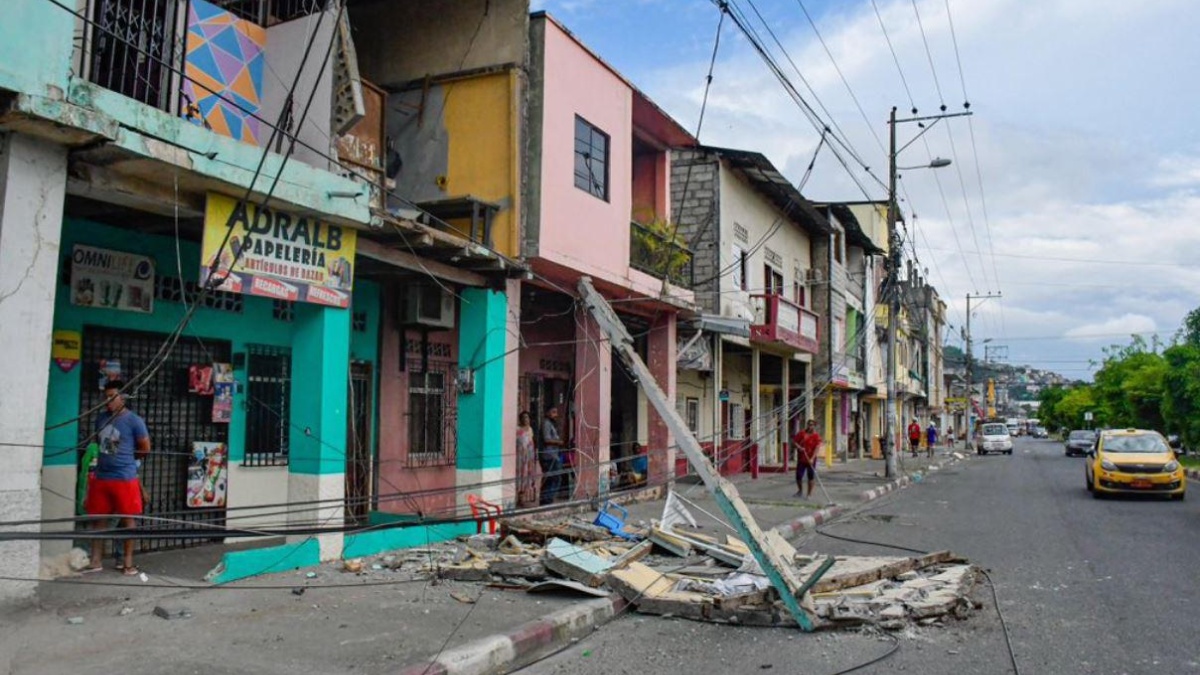 La infraestructura de una casa se vino abajo con el sismo. (Cuenta X Alcalde de Esmeraldas)
