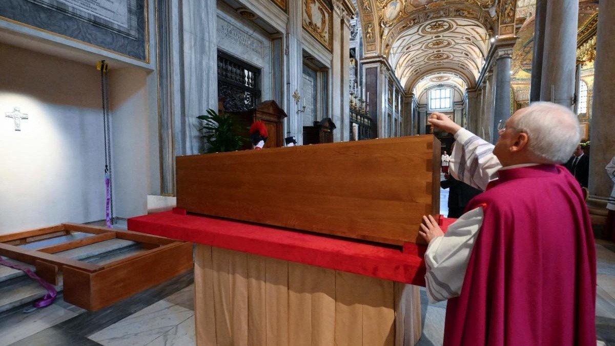 Entierro del papa Francisco en la basílica de Santa María la Mayor, en el Vaticano. (Foto: Vatican News)