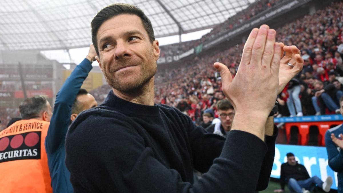 Xabi Alonso, director técnico del Bayer Leverkusen. (ARCHIVO)