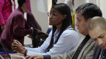 Diana Salazar y Wilson Toainga durante una audiencia en la Corte Nacional de Justicia, el 20 de agosto de 2024. (API)