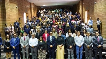 Maestros que accederán a un título de tercer nivel. (Foto: Ministerio de Educación)