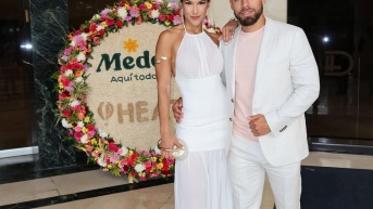 Alejandra Jaramillo y Beta Mejía en el primer día de la gala de los premios Heat. (RRSS)