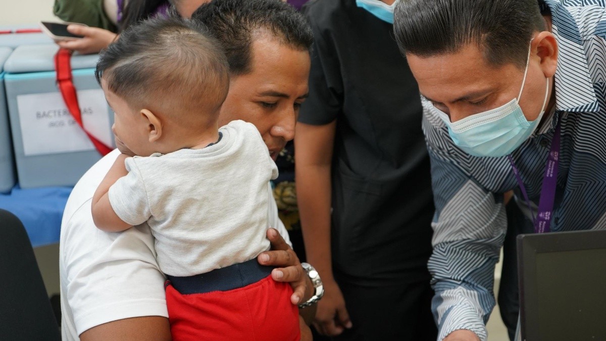 Un nuevo punto de vacunación para niños, adolescentes y adultos fue habilitado en el noroeste de Guayaquil. (Hospital Monte Sinaí)