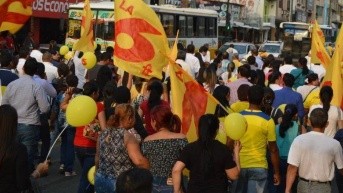 Imagen referencial de unos simpatizantes del Partido Social Cristiano (PSC). (Internet)