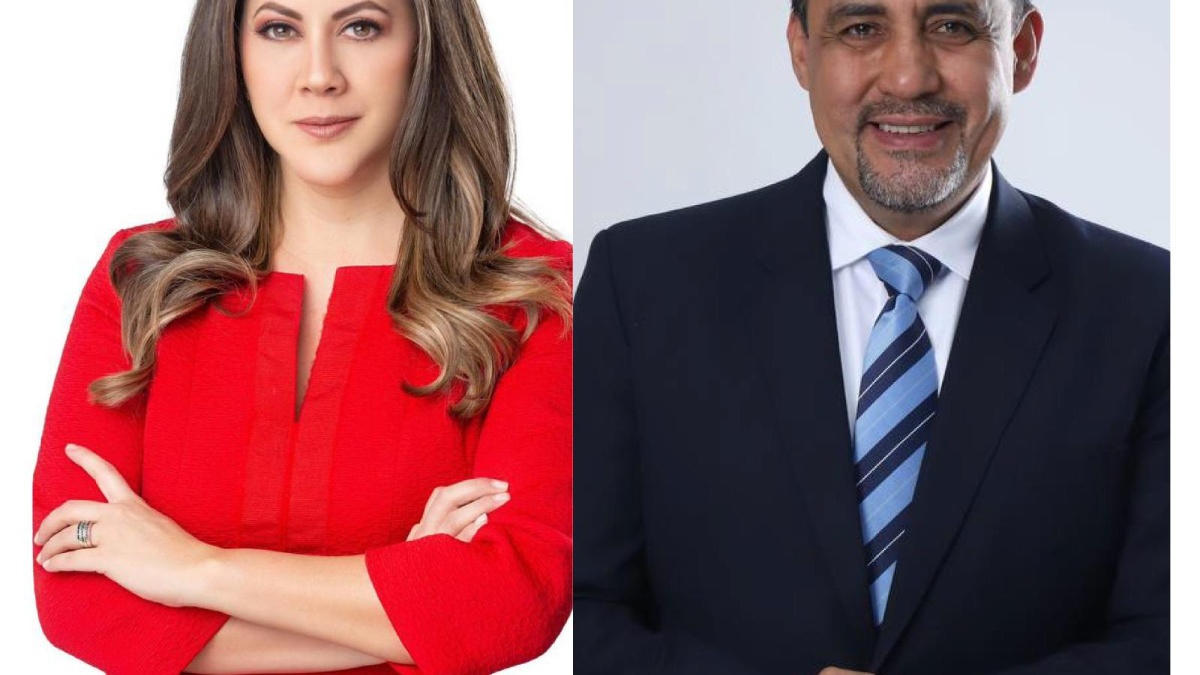 Los periodistas Denisse Molina y Fabricio Vela. (Cortesía del CNE)