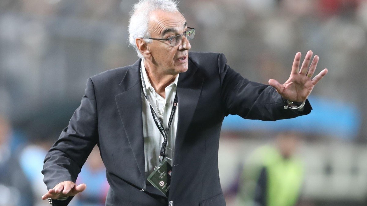Jorge Fossati se mantiene como DT de la selección de Perú. (Archivo)