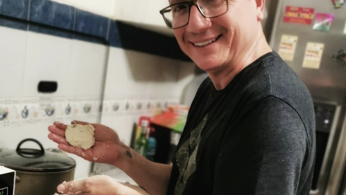 Imagen de Tomás Delgado, actor ecuatoriano, en redes sociales. (RRSS)