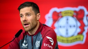 Xabi Alonso, entrenador del Bayer Leverkusen. (ARCHIVO)