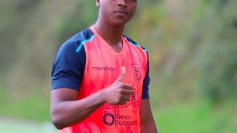 Davis Bautista, defensor ecuatoriano. (FEF)