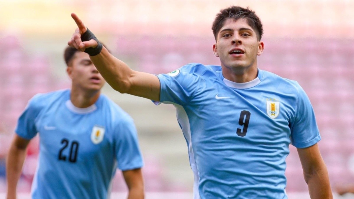 Jugadores de Uruguay celebrando el gol. (CONMEBOL)