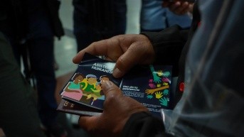 Ecuatorianos deportados desde Estados Unidos. (Jonathan Miranda / EFE)