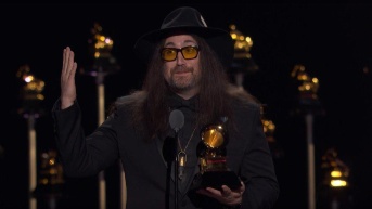 Sean Lennon, hijo de John Lennon, recibió el Grammy 2025. (Grammy 2025)