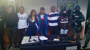 Cinco personas detenidas en una hacienda de Puerto Quito. (Fiscalía)