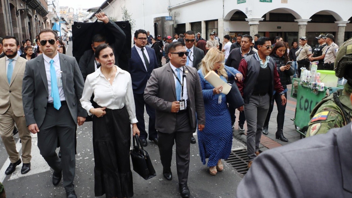 Verónica Abad este 7 de febrero en su recorrido hacia la Vicepresidencia. (API)