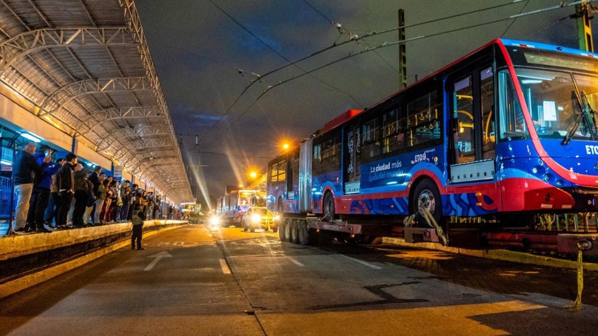 Las unidades llegaron desde el puerto de Manta. (Empresa de Transporte de Pasajeros)