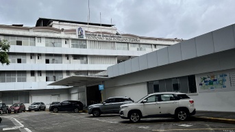 Falta de medicinas y demoras en turnos de atención, parte de las quejas de los afiliados en el hospital Teodoro Maldonado Carbo del IESS. (Ecuavisa)