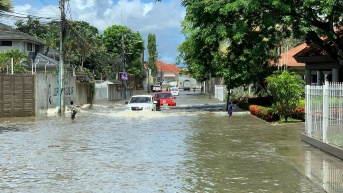 Lluvias intensas inundaron a más de la mitad de Machala (Cortesía moradores Machala)