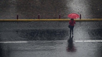 La lluvia cae sobre Quito. (AFP)