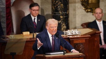 El presidente de EE. UU., Donald Trump, habla durante un discurso ante una sesión conjunta del Congreso en el Capitolio de EE. UU. en Washington D. C., el 4 de marzo de 2025. (AFP)