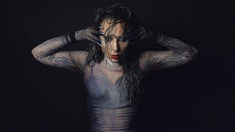 Lady Gaga presenta 'Mayhem', su séptimo álbum de estudio y que regresa a sus raíces más pop y 'freak' con sencillos como 'Die with a smile', junto a Bruno Mars, o 'Abracadabra', 'LoveDrug' o 'The Beast', seguros hits en las pistas este verano. (EFE)