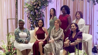 Imagen de las mujeres destacadas por la Revista Hogar. (Televistazo)