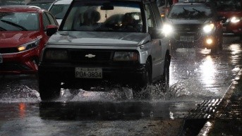 Lluvia en la ciudad de Quito. (API)