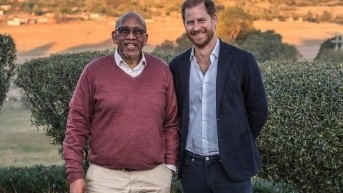 Príncipe Seeiso de Lesoto (izquierda) y Harris del Reino Unido (derecha). (RRSS)