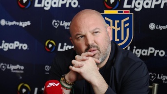 Miguel Ángel Loor no será candidato a la presidencia de la FEF por ahora. (API)