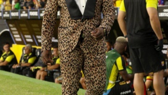 Entrenador de Barcelona SC, Segundo Castillo, en el partido ante River Plate por la Copa Libertadores (Foto: Internet)