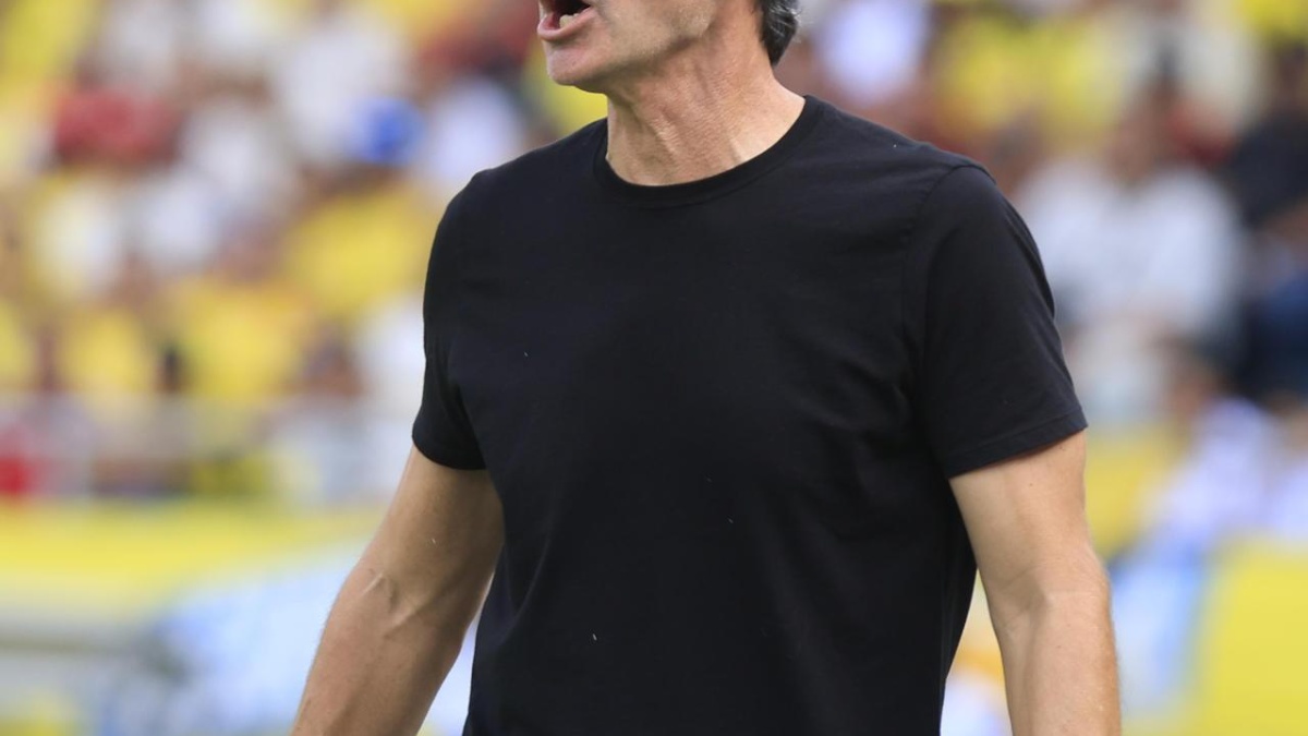 El seleccionador de Perú, Óscar Ibáñez, habló del encuentro ante Ecuador. (EFE)