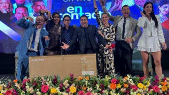Elenco de En Contacto en la masterclass de Guayaquil. (Ecuavisa)