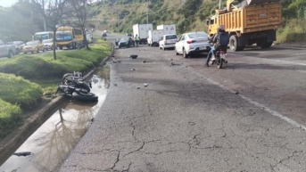 La imagen de los vehículos que se chocaron este 10 de junio de 2025. (Cortesía)