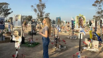 Andrea Bisso en el memorial de las víctimas del Festival Nova, en Israel. (Andrea Bisso)