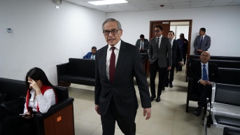 Fernando Muñoz en una sala de audiencia del Complejo Judicial Norte de Quito el 22 de agosto de 2024. (API)